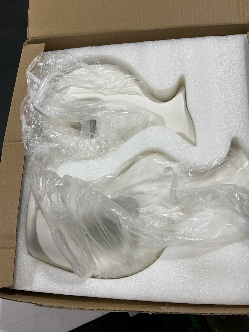 Condition photo showing Good Condition for heart ceramic vase set of 2, white flower vases for lovers, modern minimalist vases for home decor or gift