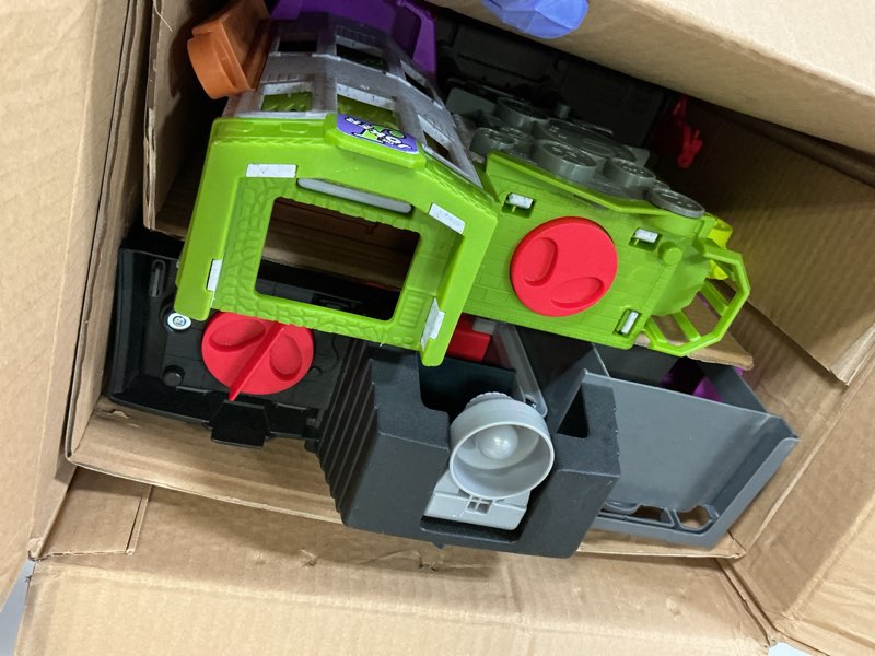 Condition photo showing Good Condition for Fisher-Price Imaginext DC Super Friends Batman Toy, Crime Alley Playset with Figures & Accessories for Preschool Kids Ages 3+ Years (Amazon Exclusive)