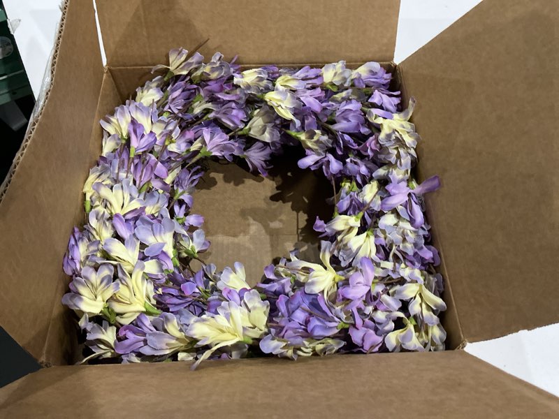 Condition photo showing Good Condition for not exact similar sggvecsy purple daisy wreath spring summer wreath with fake silk floral green eucalyptus leaves and lavender for front door window wall wedding farmhouse festival deco