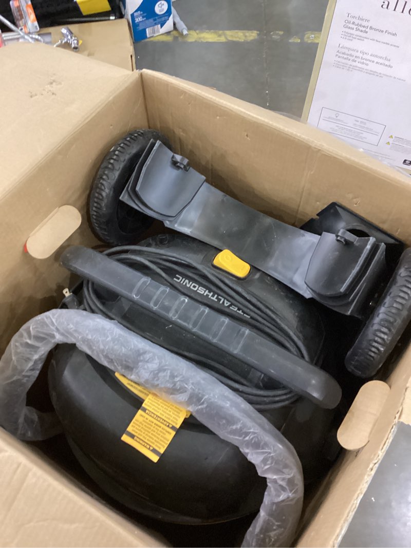 dewalt portable wet and  dry vacuum