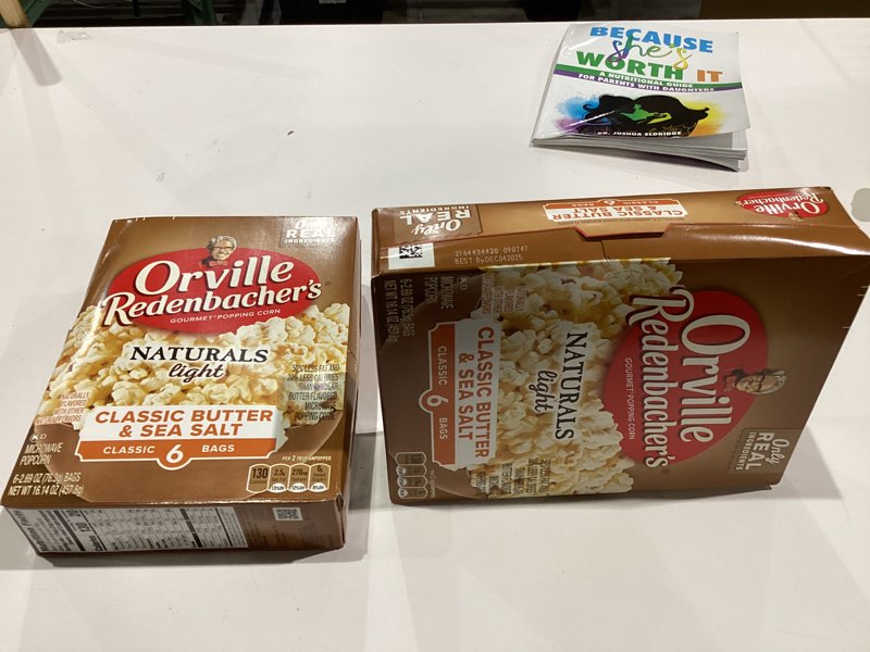 Condition photo showing New/Like New for Orville Redenbacher’s Microwave Popcorn, Naturals Light Classic Butter and Sea Salt Popcorn, 3g Fiber Per Serving, 2.7 oz., 6-Count Classic Butter & Sea Salt 16.14 Ounce (Pack of 1)