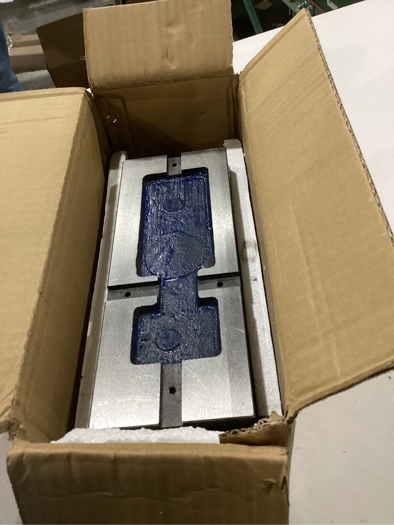 Condition photo showing As Is for accusize industrial tools 4 inch super-lock precision c.n.c. machine vise 0.0002 inch, fa23-5204