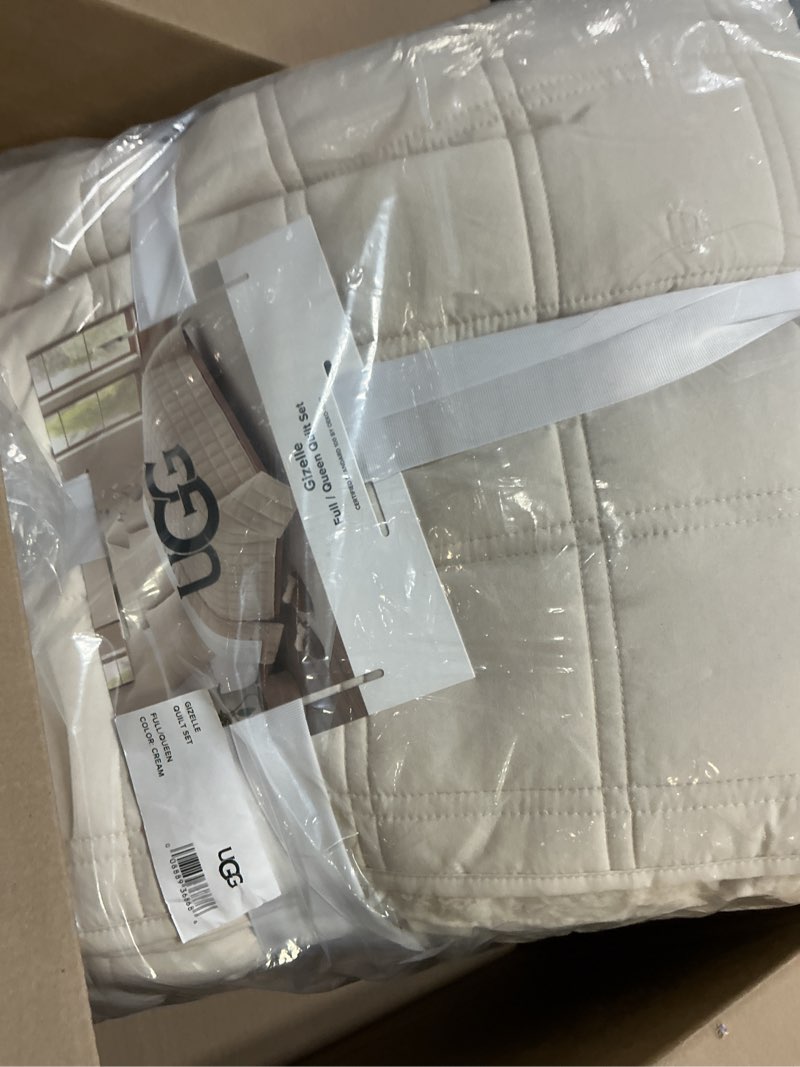 Condition photo showing New/Like New for ugg full/queen quilt set with 2 pillow shams – 3 piece lightweight all-season bedspread, ultra-soft fluffy reversible quilt set for apartment, home & modern bedroom decor, cream (gizelle) cream full/queen