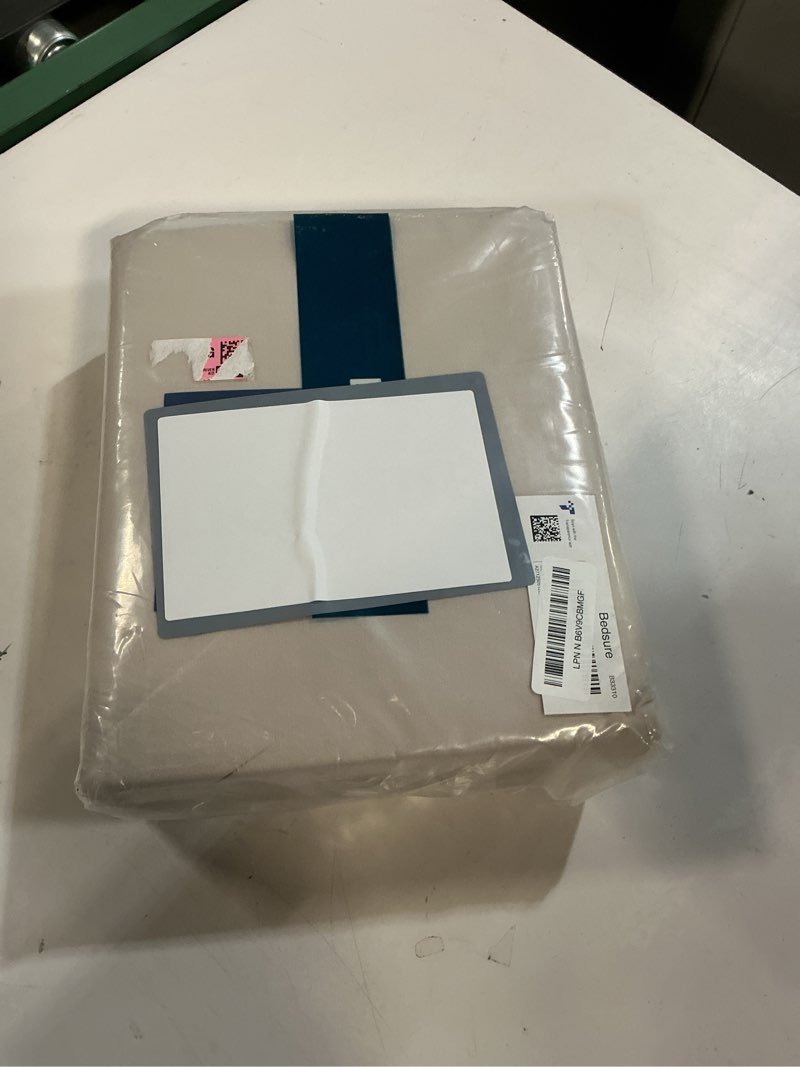 Condition photo showing New/Like New for bedsure 100% washed cotton duvet cover queen size - linen color minimalist cotton duvet cover linen like for all seasons - gentlesoft™ plain simple bedding (queen, 90"x90") queen (90" x 90") 05 - linen color (no comforter)