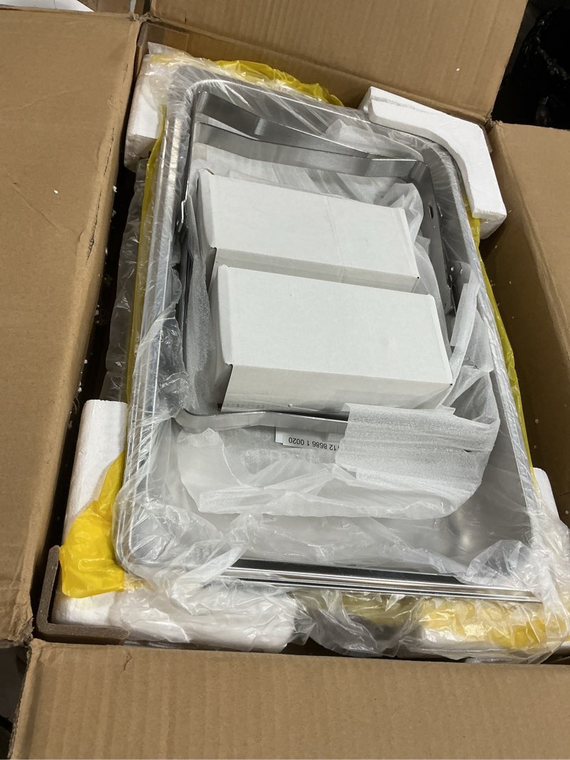Condition photo showing New/Like New for vevor chafing dish buffet set, 8 qt 2 pack, stainless steel chafer with 2 full size pans, rectangle catering warmer server with glass lid water pan folding stand fuel holder, for wedding party banquet 2 packs full size pan silver
