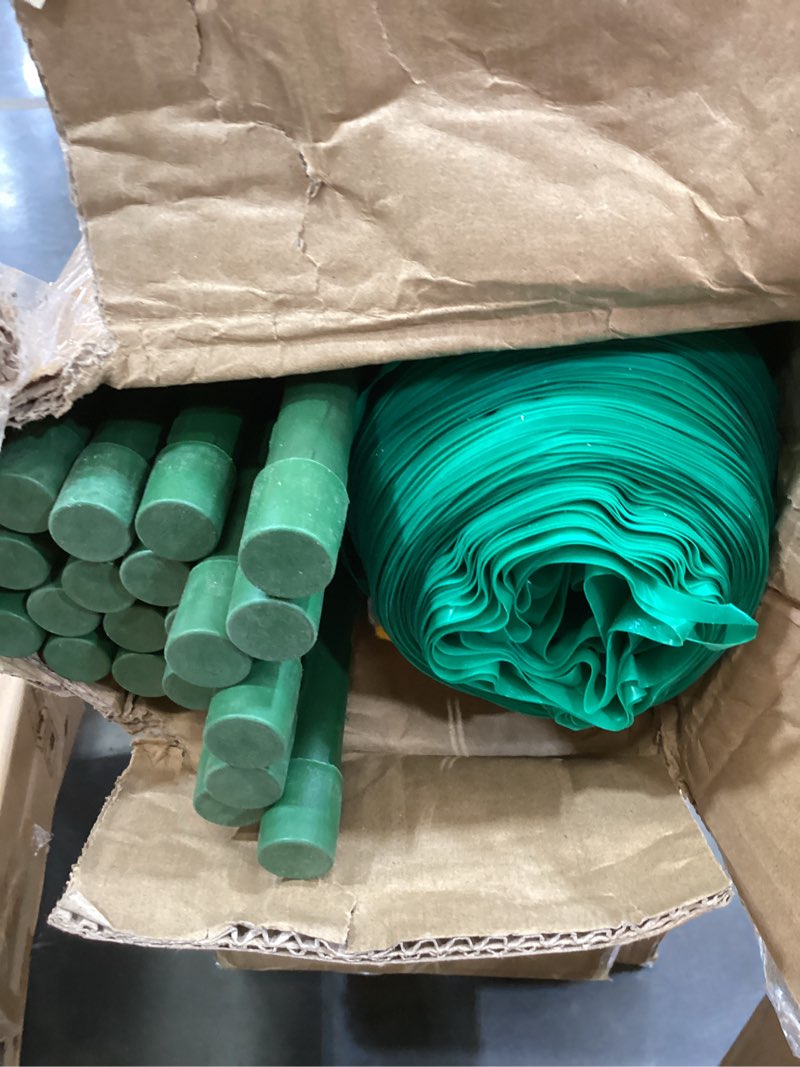 Condition photo showing Good Condition for potatolife plastic fence extra strength with stakes, 40'' x 100' roll (green, 40'' x 100') 40'' x 100' green