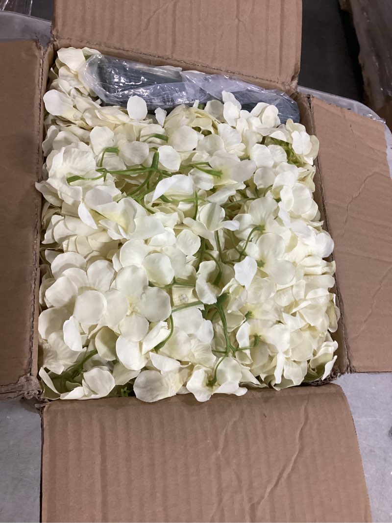Condition photo showing Good Condition for auihiay 104 pcs silk hydrangea artificial flowers, artificial hydrangea flowers with stems, fake hydrangea flowers for decoration, wedding centerpieces, arch, background decoration, garden (champagne)