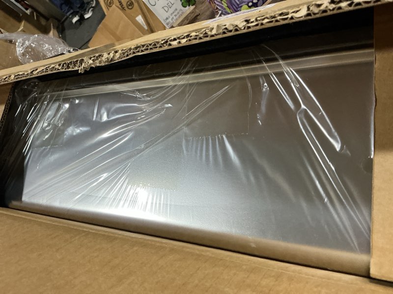 Condition photo showing Good Condition for vivifying stainless steel litter box, xl side entry extra large litter box with lid for big cats & kitty, removable enclosed metal cat pan with high sided enclosure, scoop, mat, footboard (black)