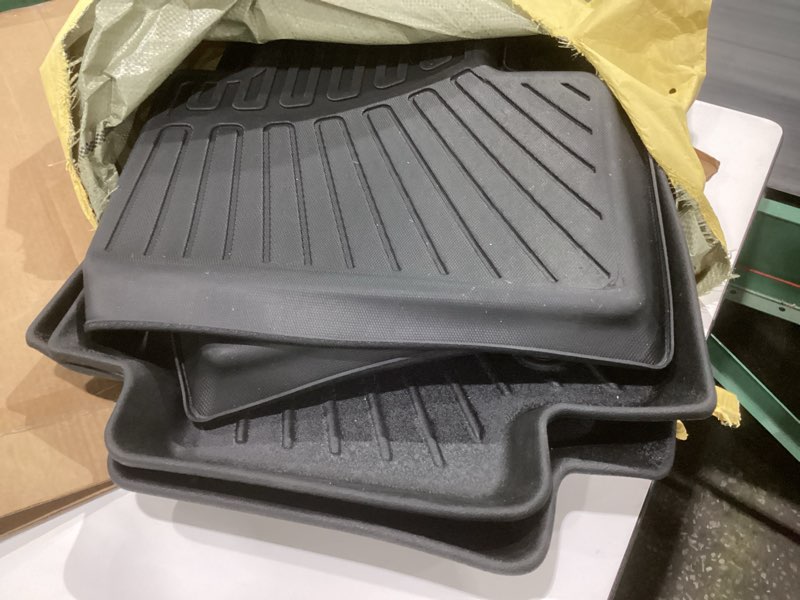 Condition photo showing New/Like New for Powerty Floor Mats for 2018-2024 BMW X3 / 2019-2024 BMW X4, Custom Fit for X3 X4 Accessories, 3D TPE All Weather Car Mats Heavy-Duty Floor Liners (Fit All Models) 1)BMW X3?18-24 /BMW X4?19-24 ?1st & 2nd Row