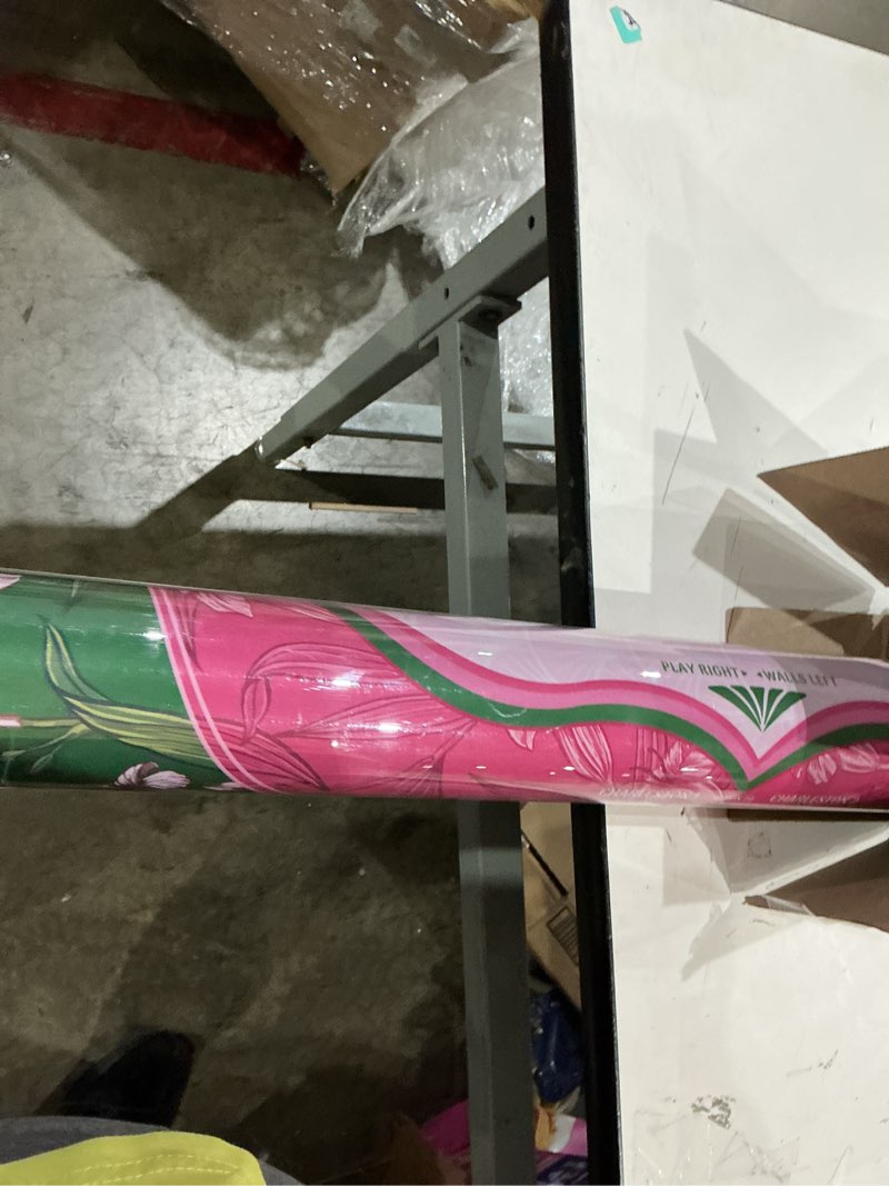Condition photo showing Good Condition for mahjong mat w flowers