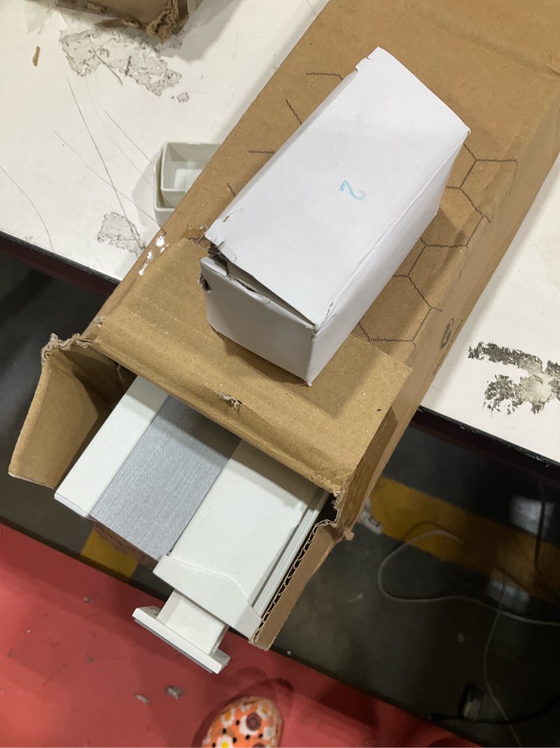 Condition photo showing Good Condition for cordless cellular shades