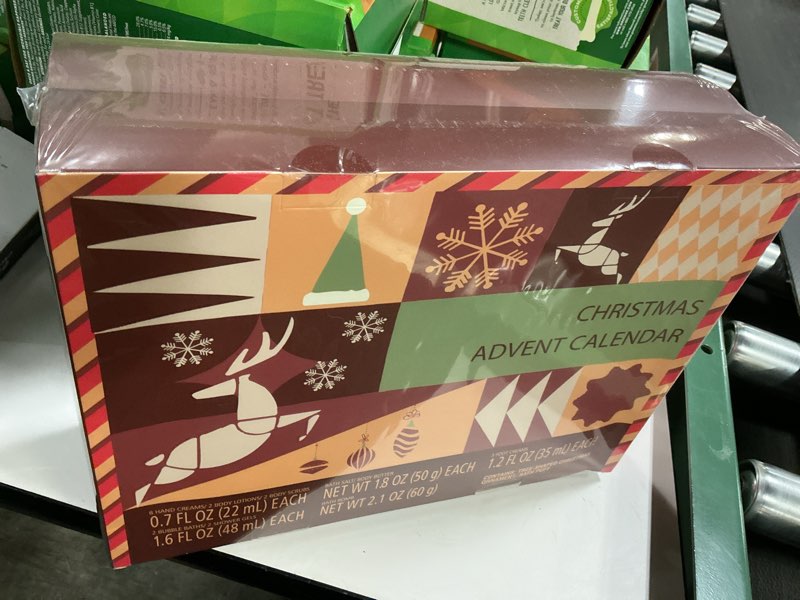 Condition photo showing New/Like New for Advent Beauty Calendar 2025 Womens-24 Days of Skincare Advent Calendar for Teen Girls Christmas Gifts for Women, Xmas Countdown Calendar 24pcs Hand Cream Gifts Bath Sets with Body Scrub, Bath Bomb Red