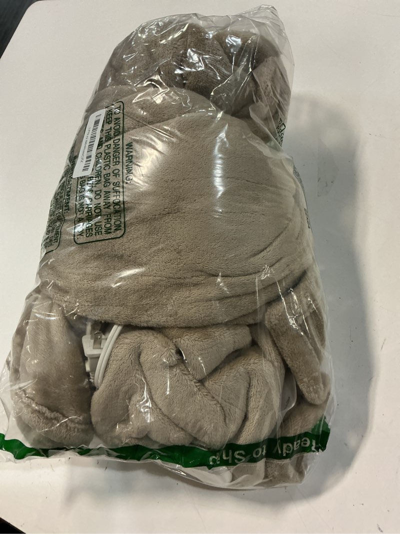 Condition photo showing Good Condition for tefici electric heated blanket throw, super cozy soft 2-layer flannel 50" x 60" heated throw with 3 heating levels & 4 hours auto off, machine washable, etl&fcc certified, home office use,camel camel throw