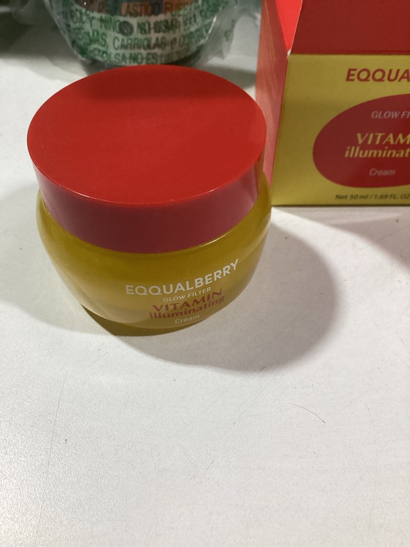 Condition photo showing Good Condition for EQQUALBERRY Vitamin Illuminating Cream – Vitamin C & 5% Niacinamide + 3% TXA | Dark spots Cream | Ceramide Barrier Strength | Glowy, Lightweight Hydration (1.69 fl.oz / 50ml)