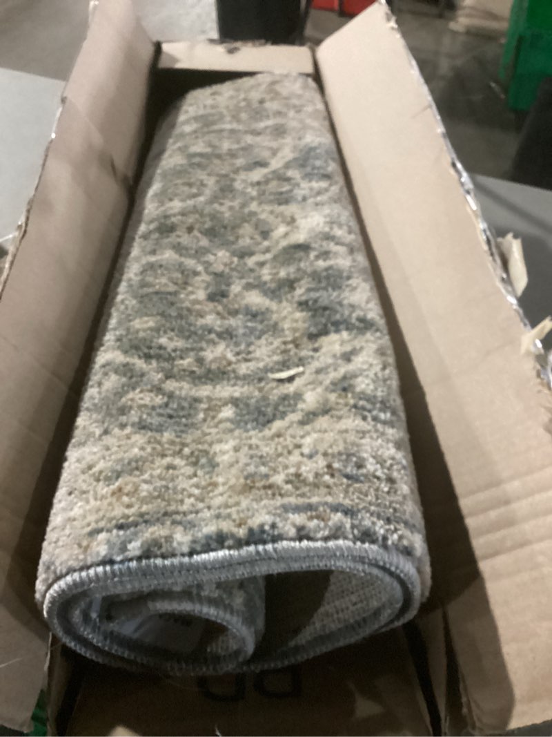 Condition photo showing Good Condition for unique loom lola collection area rug - traditional (6' 1" x 9' 2" rectangle, light gray/ivory) 6'1" x 9'2" (rectangular) light gray/ivory