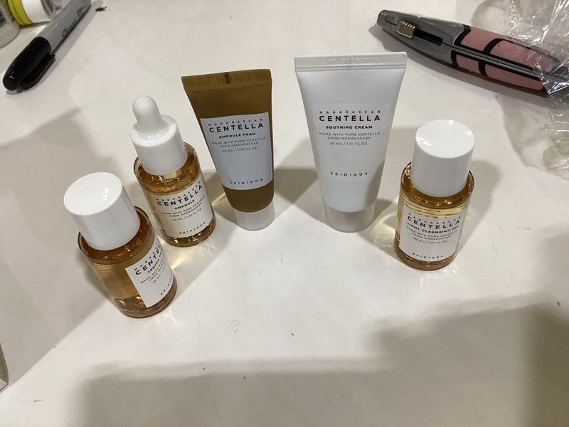 Condition photo showing As Is for skin1004 centella travel kit, korean skin care set with toner, moisturiser, serum, cleansing oil & cleanser, travel size set with madagascar centella, sensitive skin, perfect for travel beauty & gifts