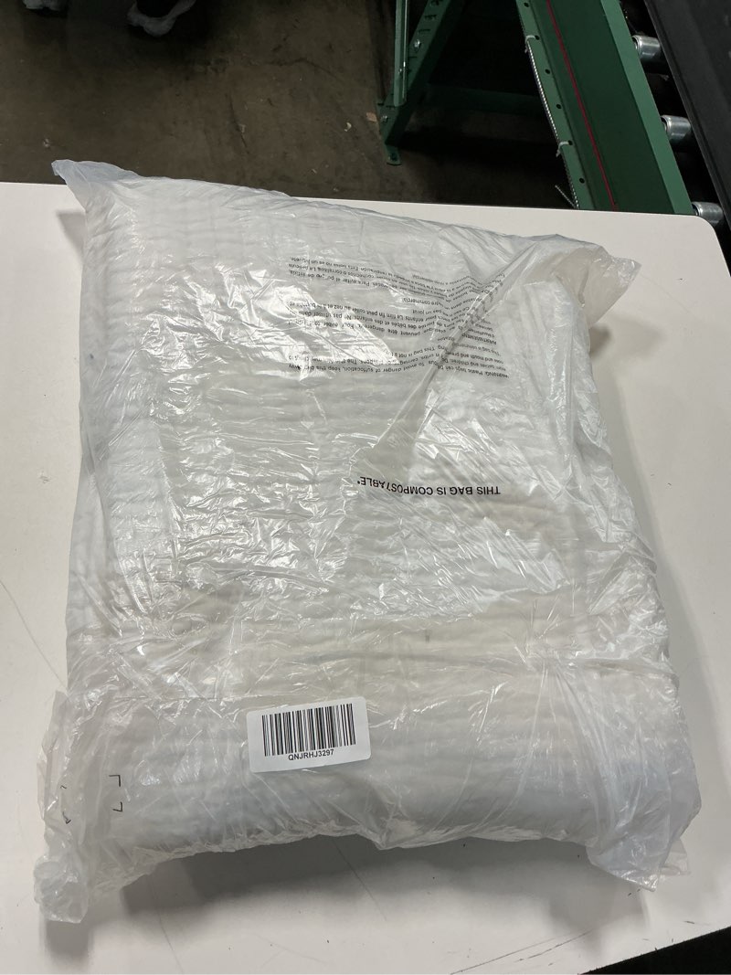 Condition photo showing Good Condition for european linen cotton stitch quilt set, full/queen, white