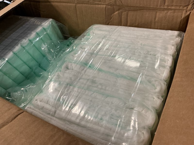 Condition photo showing Good Condition for Cardinal Health™ Underpads, Wings™ Plus, Heavy Absorbency, Green, 30 x 36IN, Case of 50 30 in x 36 in