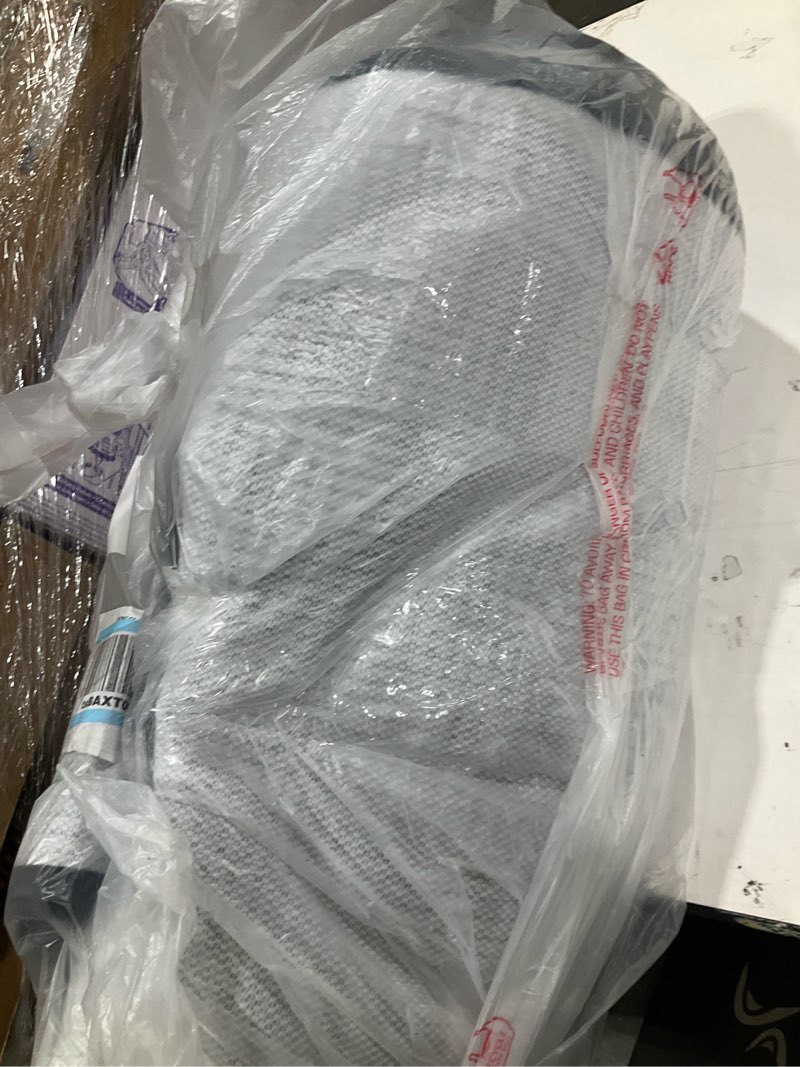 Condition photo showing Good Condition for soft carpet