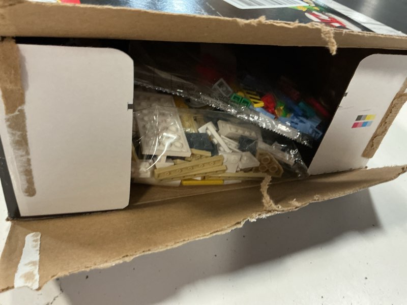 Condition photo showing Good Condition for LEGO 10339 Santa's Post Office Christmas