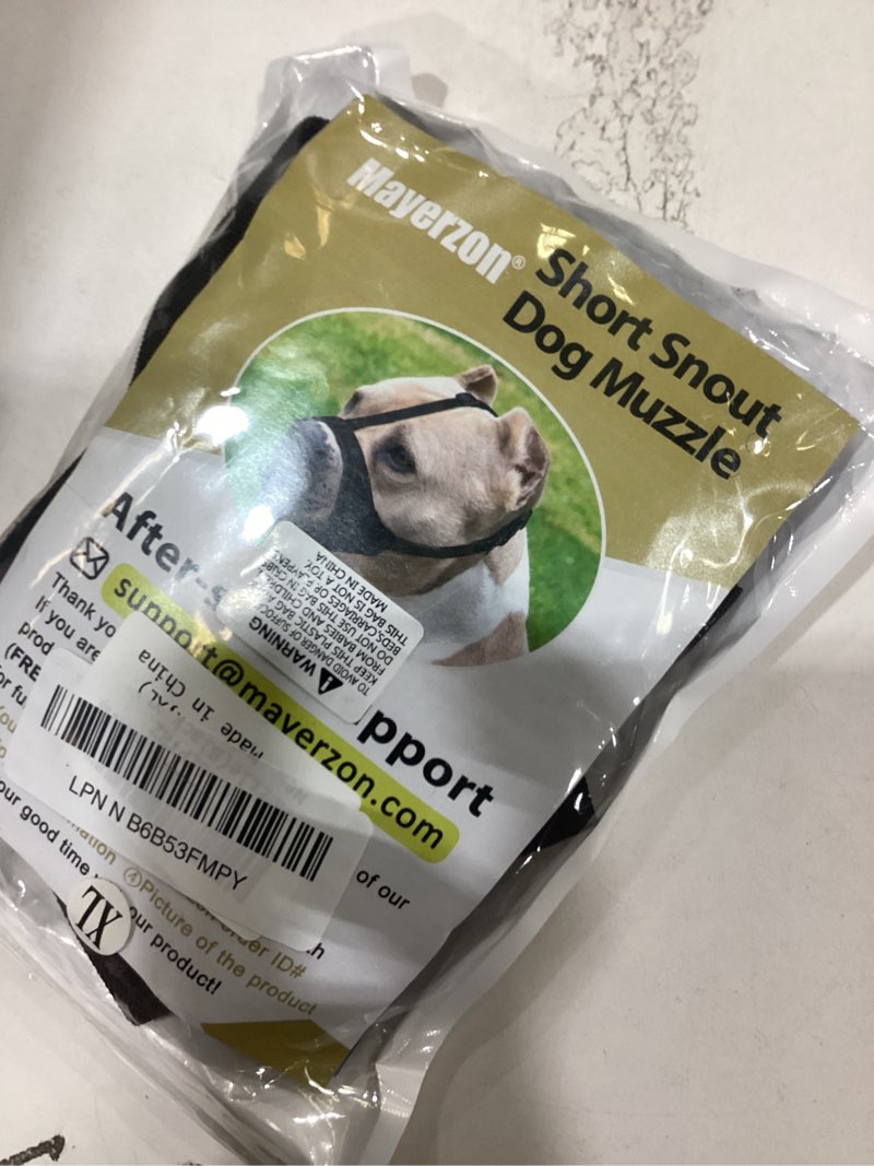 Condition photo showing New/Like New for Mayerzon Pitbull Muzzle, Soft Dog Muzzle with Anti-Slip Strap for American Bully Bulldog Boxers Rottweilers, Fabric Mouth Guard for Medium Large Short Snout Dog Anti Biting Chewing, Allow to Drink Black XL [Snout Cir: 11.5"-12.25"]