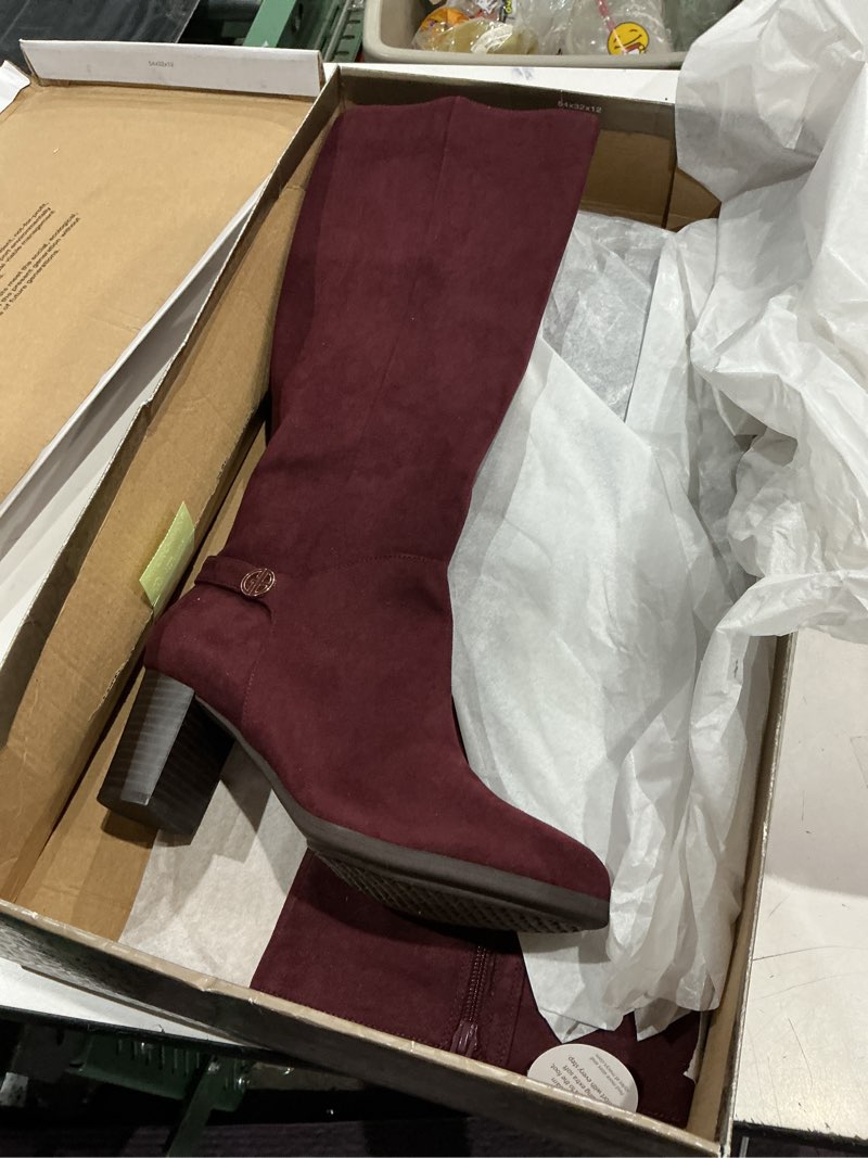 Condition photo showing Good Condition for giani bernini womens maroon slip resistant goring adonnys round toe block heel zip-up dress boots 8.5 m