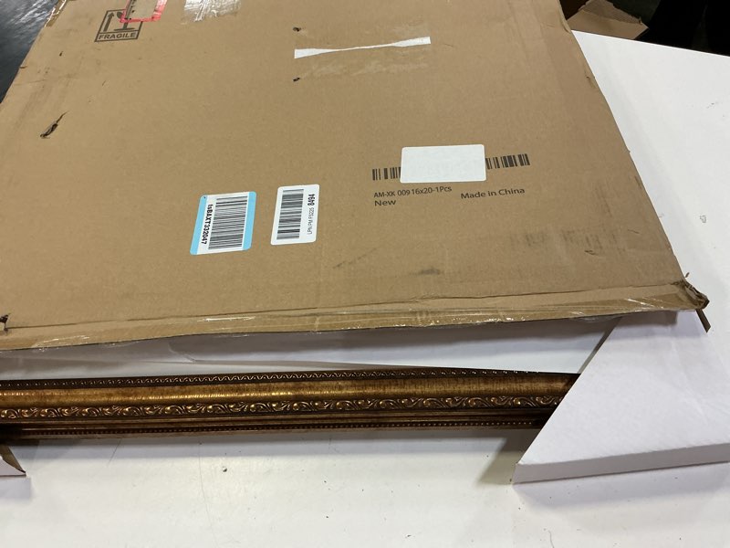 Condition photo showing Good Condition for 16x20 gold picture frame, ornate vintage picture frames for wall or tabletop display, 16 x 20 photo frame gold with non glare plexialass, display poster 11x14 with mat or 16x20 without mat for antique déco