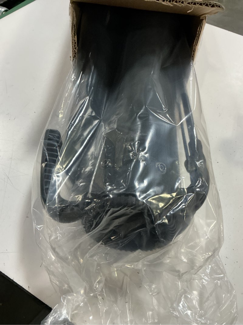 Condition photo showing New/Like New for self control lightweight golf bag with stand & strap, easy to carry golf club bags, durable pitch and putty stand bag