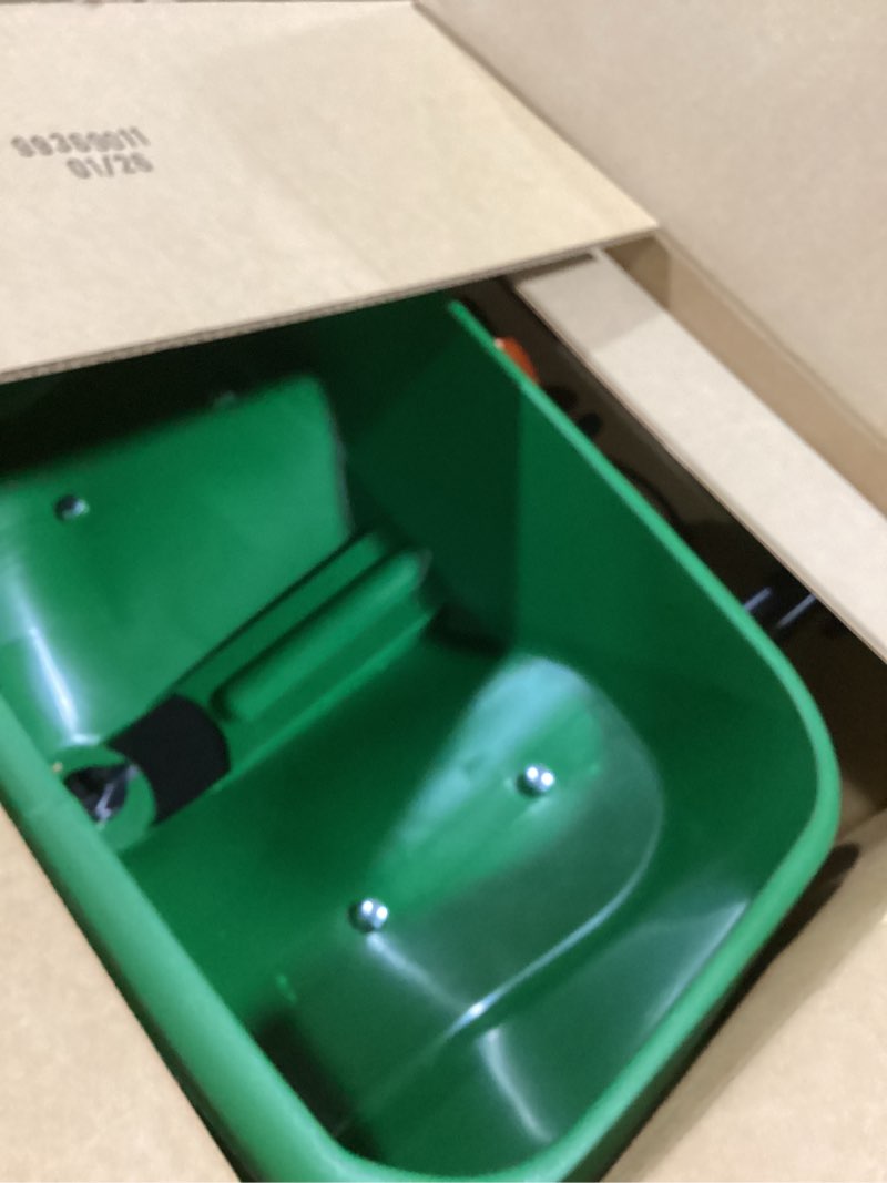 Condition photo showing Good Condition for scotts turf builder edgeguard dlx broadcast spreader for seed, fertilizer, salt, ice melt, holds up to 15,000 sq.ft. product deluxe