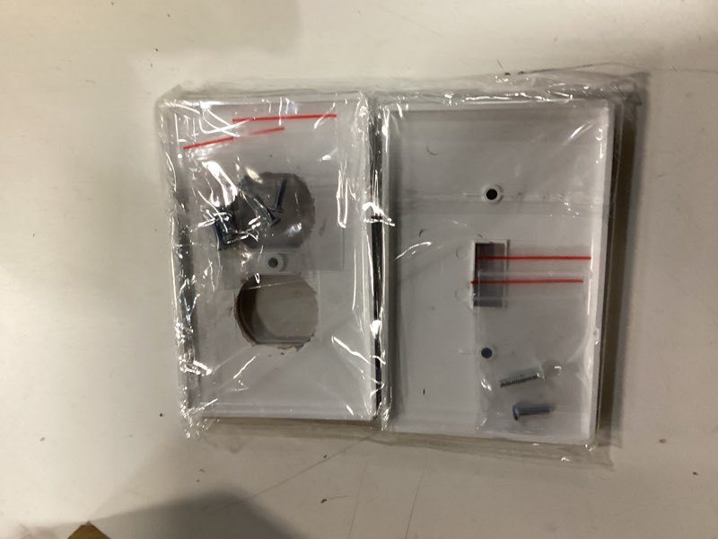 Condition photo showing New/Like New for Decorative Art Light Switch Covers Blue Blooming Flowers 1 Gang Single Toggle Single Duplex Outlet Wall Plate Switchplate Electrical Faceplate 4 Packs Combination Design Single Toggle(2Packs)/1 Gang Duplex(2Packs) Blue Blooming Flowers