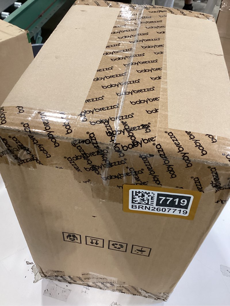 Condition photo showing New/Like New for baby brezza formula pro mini baby formula mixer machine fits small spaces and is portable for travel– bottle makers makes the perfect bottle for your infant on the go, white