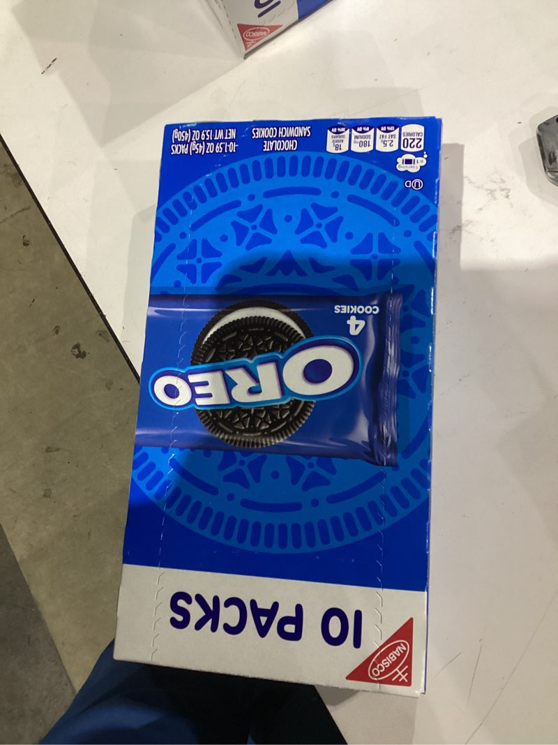 Condition photo showing New/Like New for OREO Chocolate Sandwich Cookies, 10 Snack Packs (4 Cookies Per Pack) 15.9 oz