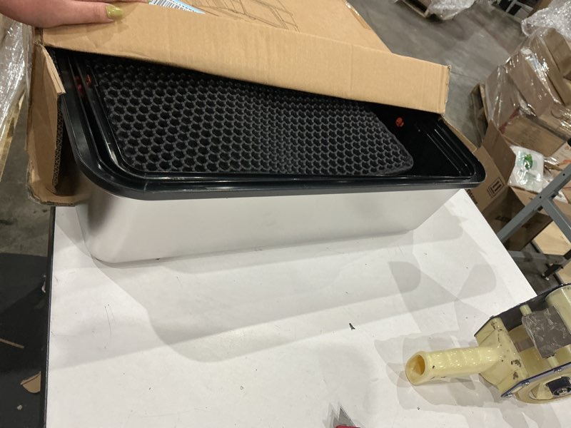 Condition photo showing Good Condition for stainless steel litter box with lid, side entry extra large high sided enclosure litter box, removable upper cover leak-proof odorless non-stick easy clean metal pan with scoop & mat 1 x-large enclosed-1 pack