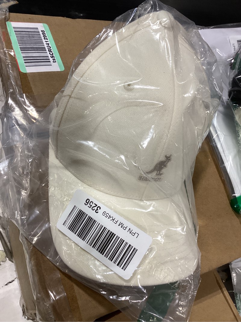 Condition photo showing New/Like New for similar product cream colorkangol men, women wool flexfit baseball large-x-large white
