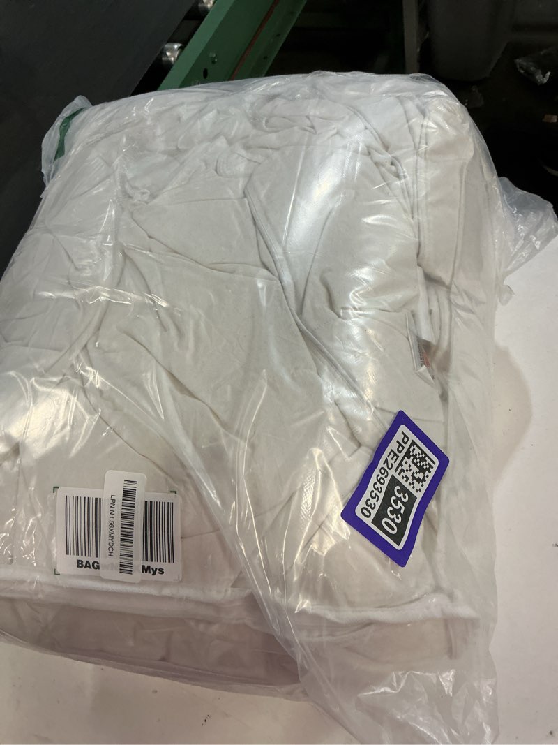 Condition photo showing Good Condition for Globon Ultra-Soft Down Feather Comforter Queen Size,Luxurious Fluffy Hotel Collection Duvet Insert for All Season,Noiseless Shell,700 Filling Power,Medium Weight with Corner Tabs, White… White-all Season Queen 90x90