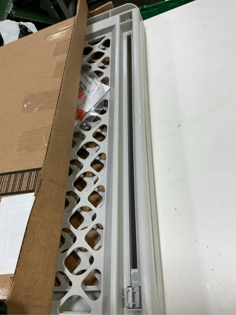Condition photo showing Good Condition for north states 5-way pet gate, model# 8619