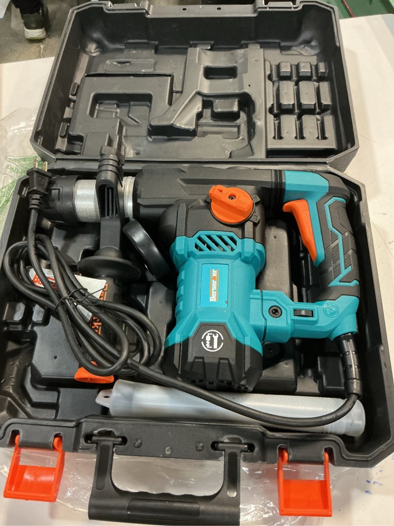 Condition photo showing New/Like New for berserker 1-1/8" sds-plus rotary hammer drill with safety clutch,9 amp 3 functions corded rotomartillo for concrete - including 3 drill bits,flat chisel, point chisel,carrying case no sds-plus keyless chuck adaptor