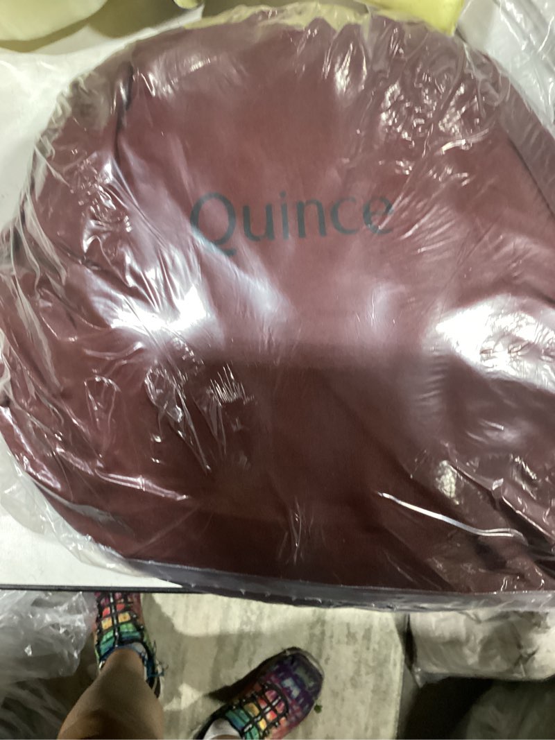 Condition photo showing Good Condition for bamboo sheet set maroon quince 