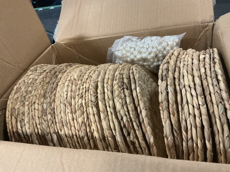 Condition photo showing Good Condition for 50 pcs 12 inch round woven placemats, water hyacinth wicker place mats with napkin rings boho wedding farmhouse rustic woven chargers natural mat bulk for wedding party, dinner table vintage 12 inch