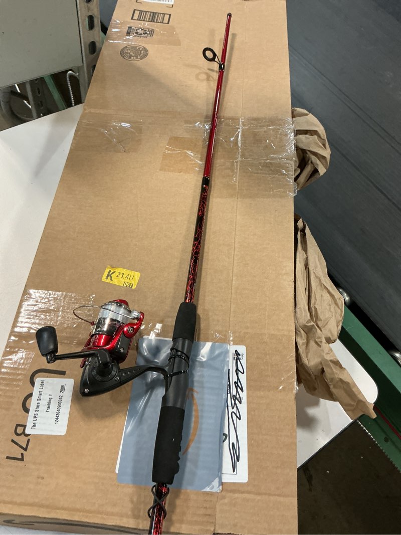 Condition photo showing Good Condition for shakespeare navigator spin cast rod & reel combo spinning  1 piece