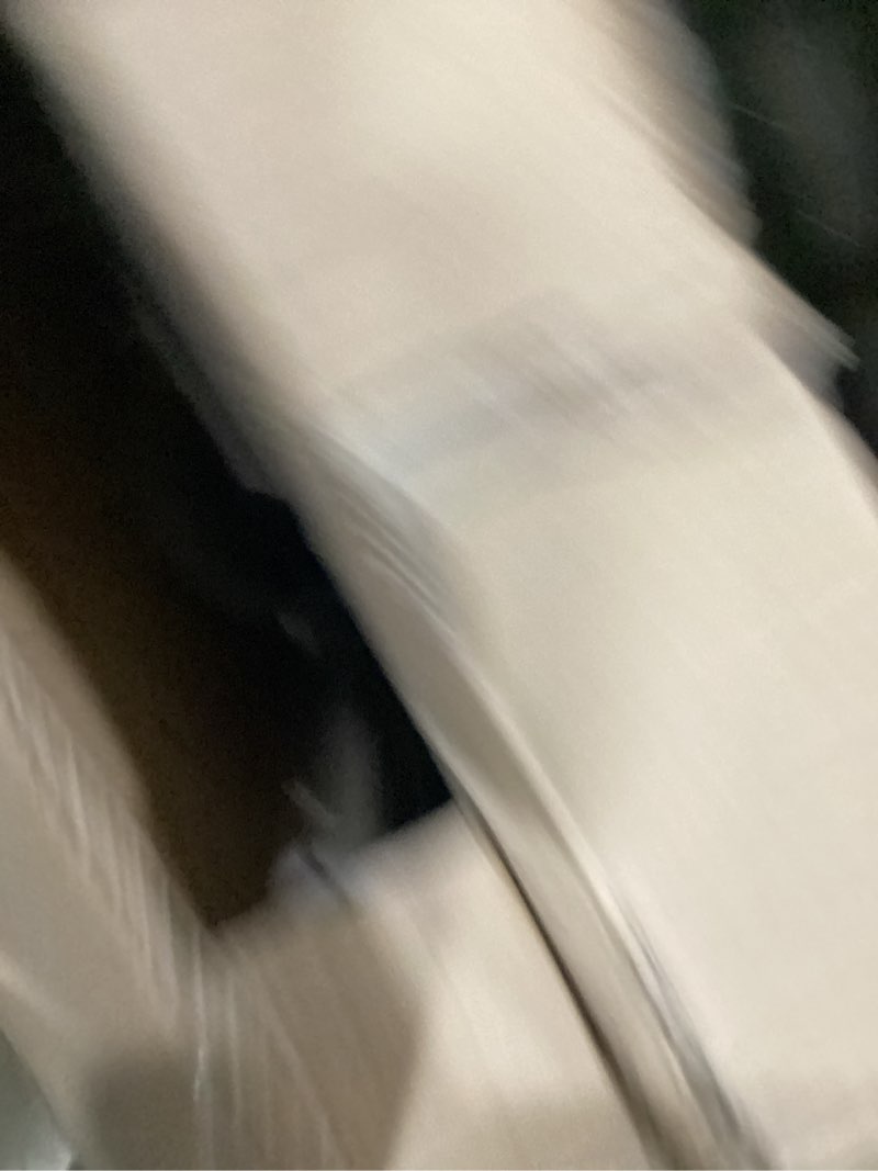 https://lotting-media.assets.bidfta.com/lotting_7930525d-219e-48a4-81b4-d7a44fc79e93