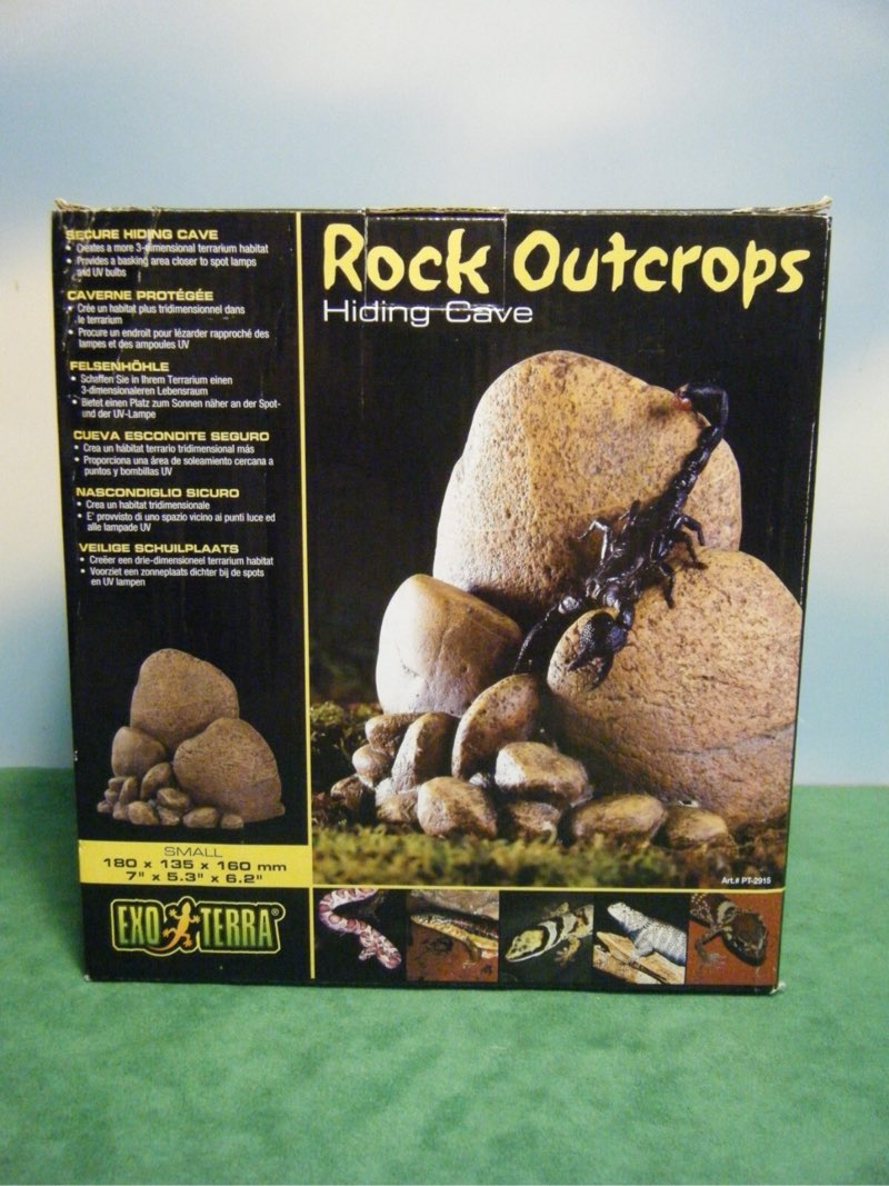 EXO-TERRA SMALL ROCK OUTCROPS SECURE HIDING CAVE