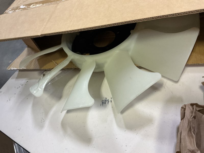 Condition photo showing Good Condition for dorman 621-515 engine cooling fan blade compatible with select cadillac / chevrolet / gmc models