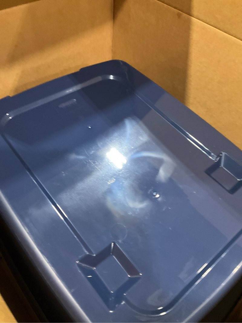 Condition photo showing Good Condition for IRIS USA Cat Litter Box, Litter Box Enclosure with Scoop and Front Door Flap, Covered Kitty Litter Box for Privacy, Portable, Easy to Clean, Navy Navy 1 Count (Pack of 1)