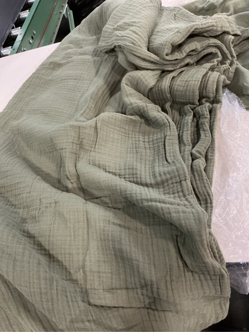 Condition photo showing As Is for quince organic cotton gauze duvet cover olive, full/queen,1 piece