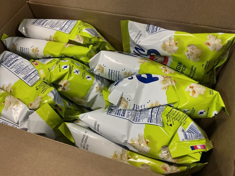 Condition photo showing New/Like New for  (BBD :01 /22 /2026 SkinnyPop Popcorn, Original, Whole Grain, Dairy-Free Snack, 0.65oz Bags (30ct) Original 0.65 Ounce (Pack of 30)