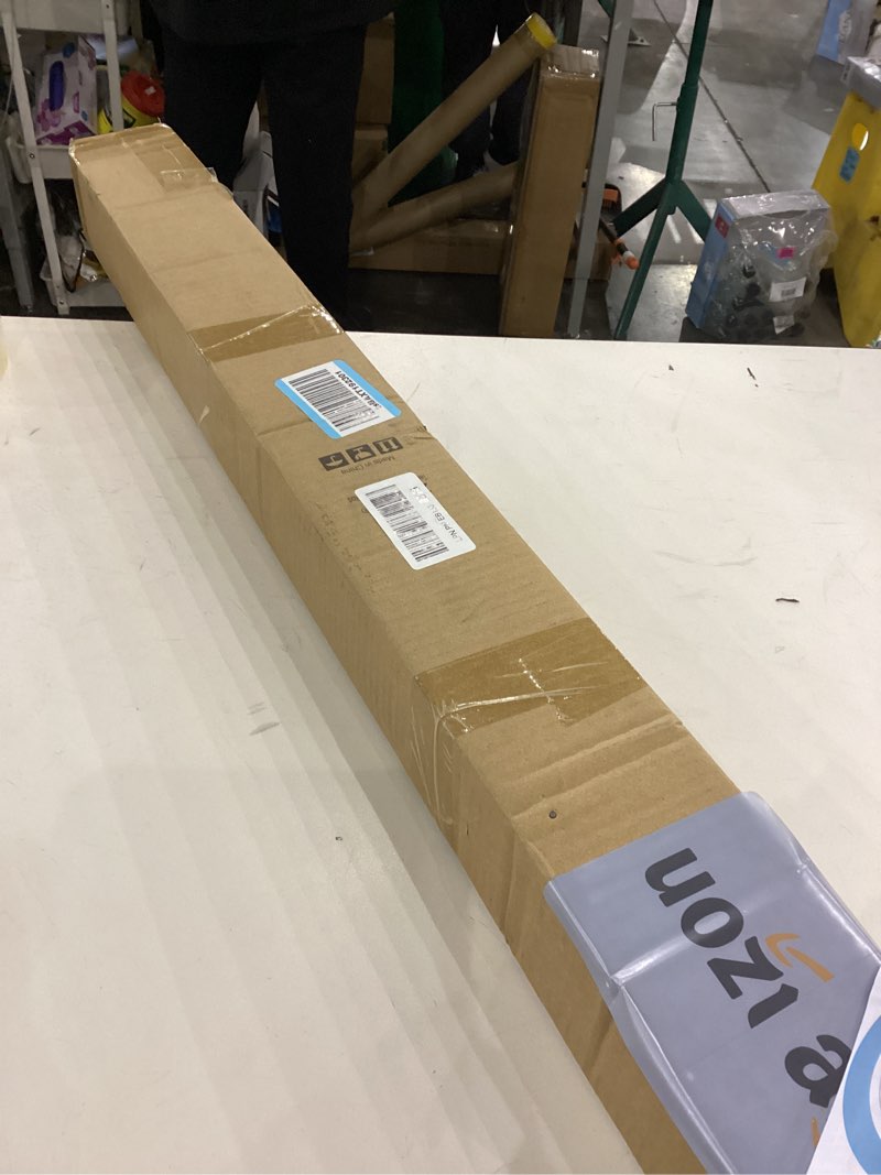 Condition photo showing Good Condition for Curtain rod