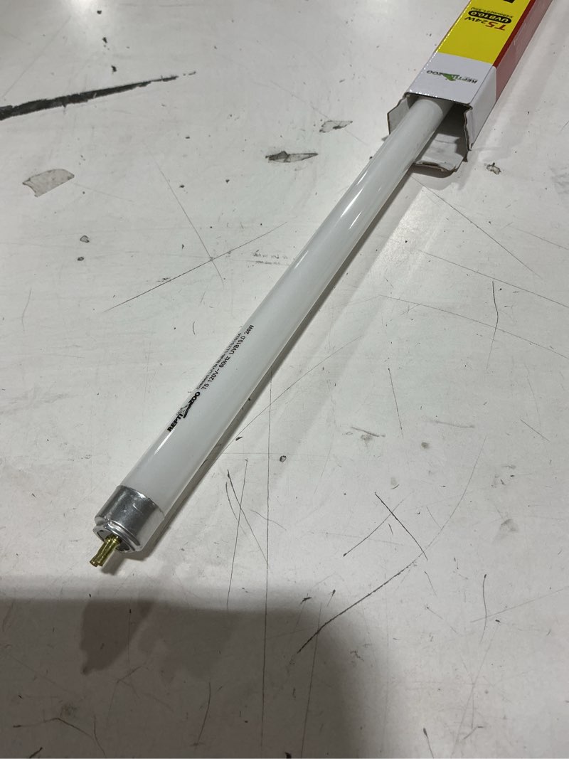 Condition photo showing As Is for repti zoo 22" t5 ho 10.0 uvb bulb desert reptile uvb lamps 24w 24 watts