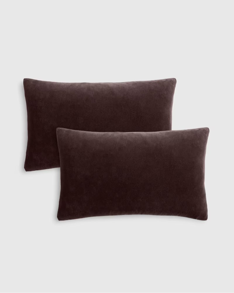 quince classic cotton velvet pillow cover (set of 2) espreso 12x20 