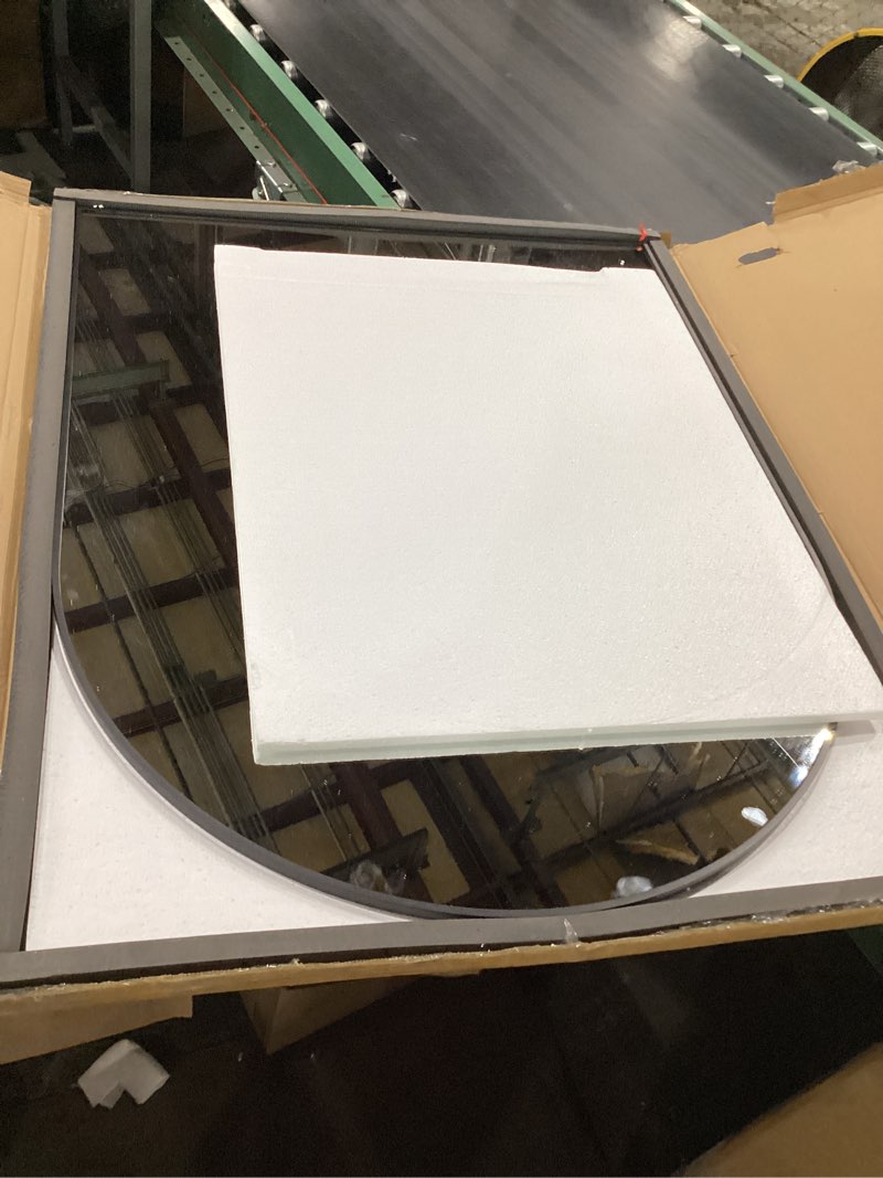 Condition photo showing Good Condition for mirror